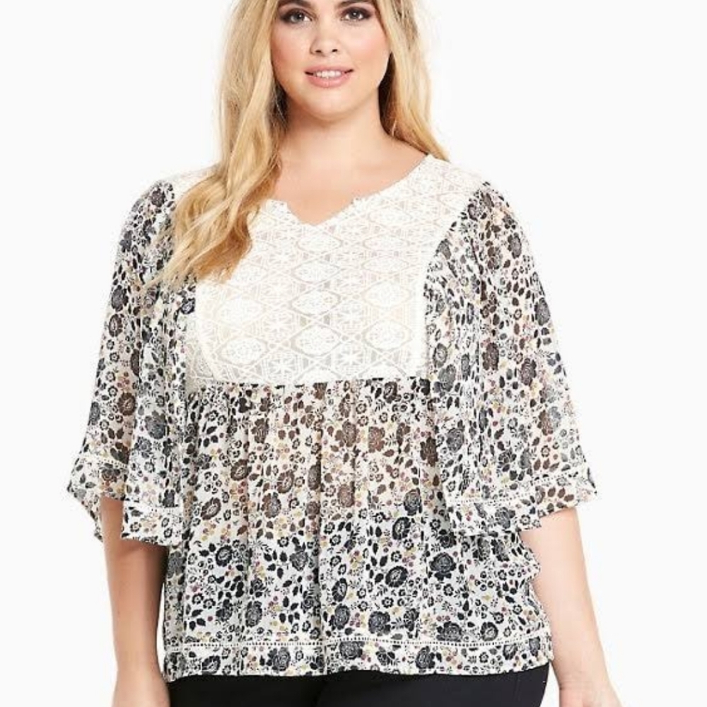 Torrid Floral Lace Inset Chiffon Blouse Size 2